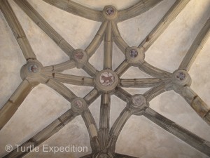 We had never seen this type of spider style ceilings.